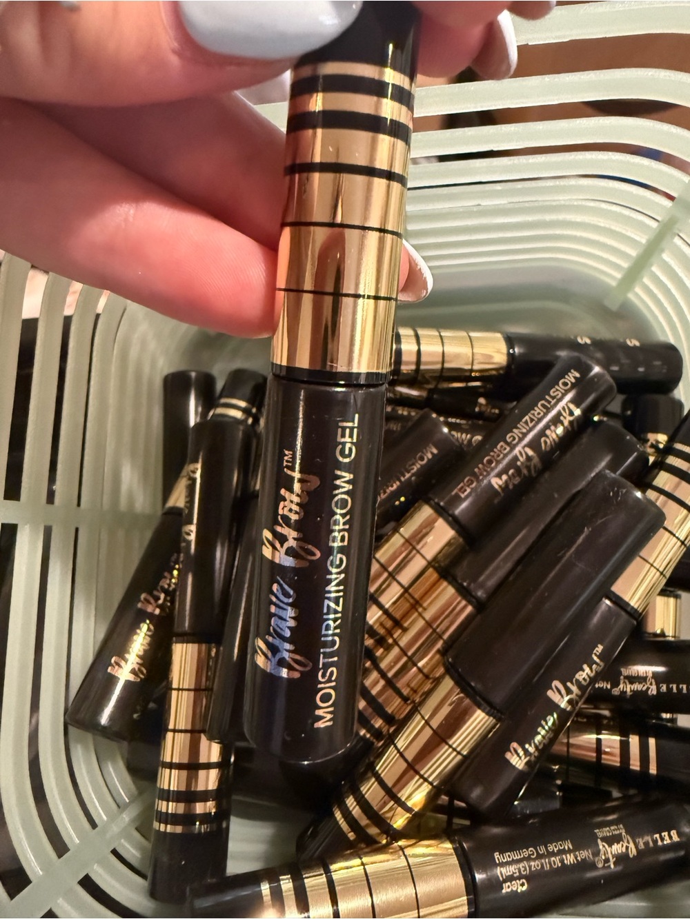 22 Moisturizing Brow Gel